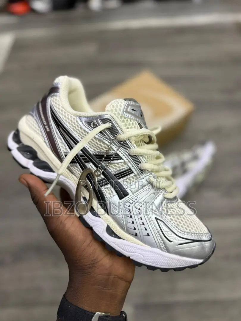 Asics Kayano 14