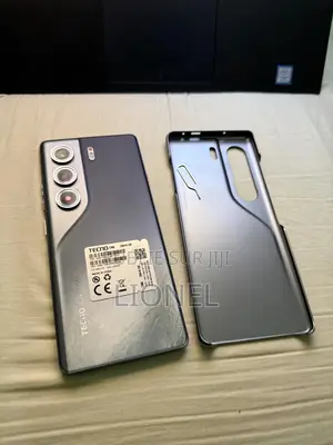 Nouveau Tecno Camon 40 Pro 4G 256 GB Gris