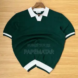 Nous Vendons Des Vêtements De Marque