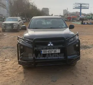 Mitsubishi L200 Double Cab 2.2 4WD 2020 Gris