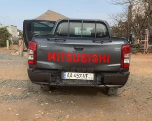 Mitsubishi L200 Double Cab 2.2 4WD 2020 Gris