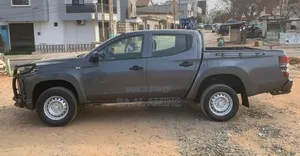Mitsubishi L200 Double Cab 2.2 4WD 2020 Gris