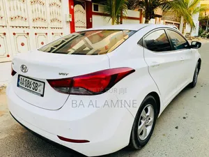 Hyundai Avante 2013 Blanc