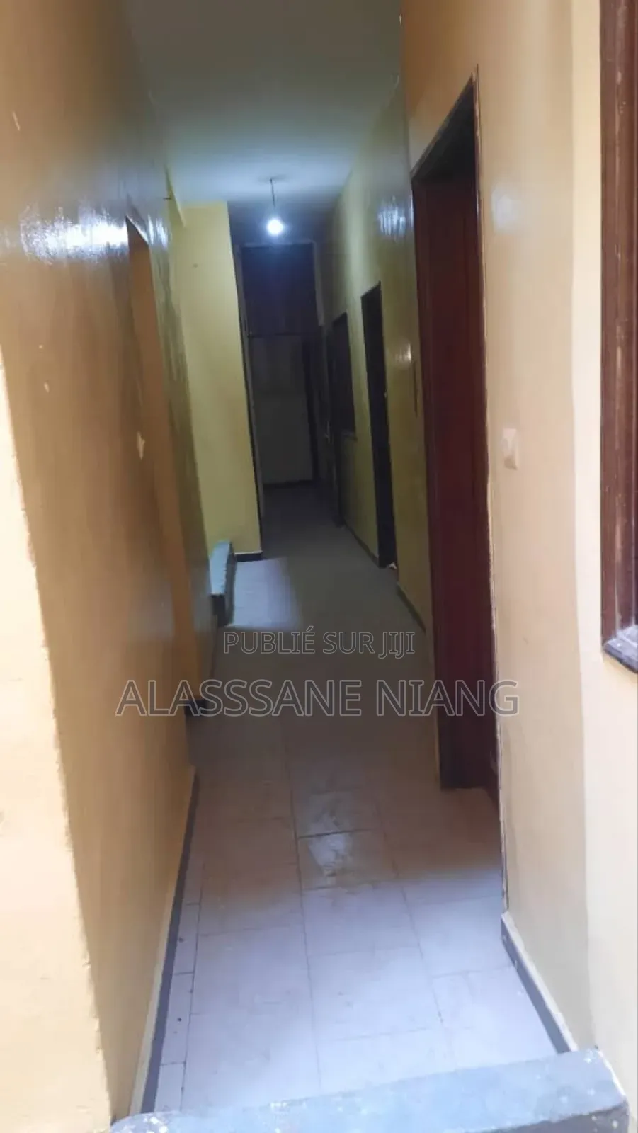 2chbre Appartement dans Neant, Biscuiterie à Louer