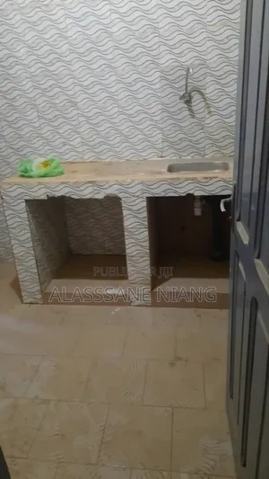 2chbre Appartement dans Neant, Biscuiterie à Louer