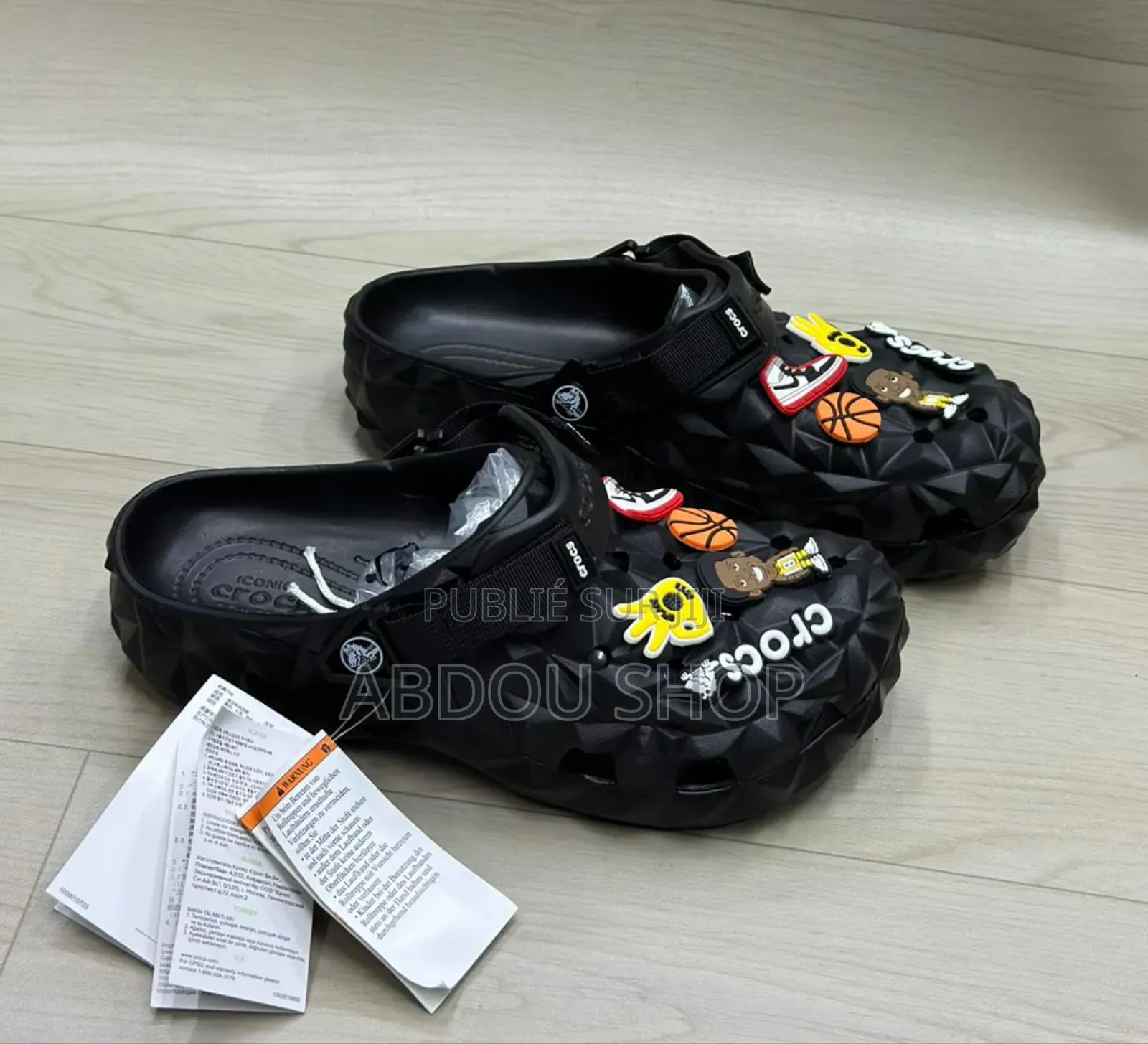 New Model Crocs Avec Emojis Disponible