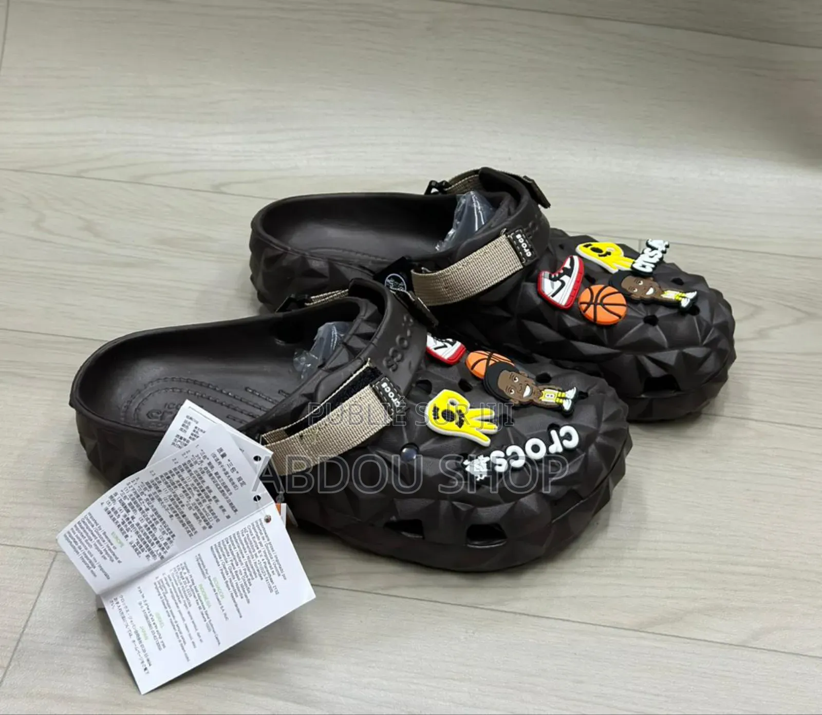 New Model Crocs Avec Emojis Disponible