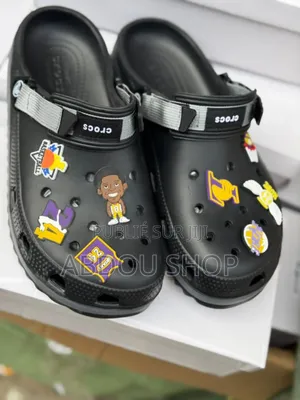 Crocs Avec Emojis 2 Thon Disponible