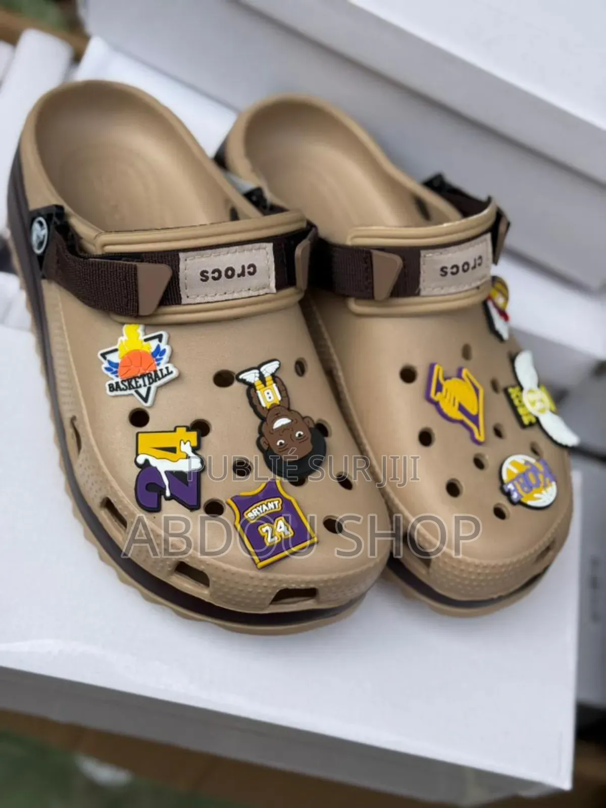 Crocs Avec Emojis 2 Thon Disponible