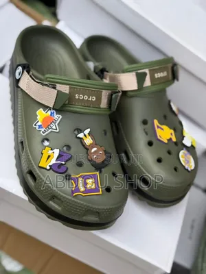 Crocs Avec Emojis 2 Thon Disponible