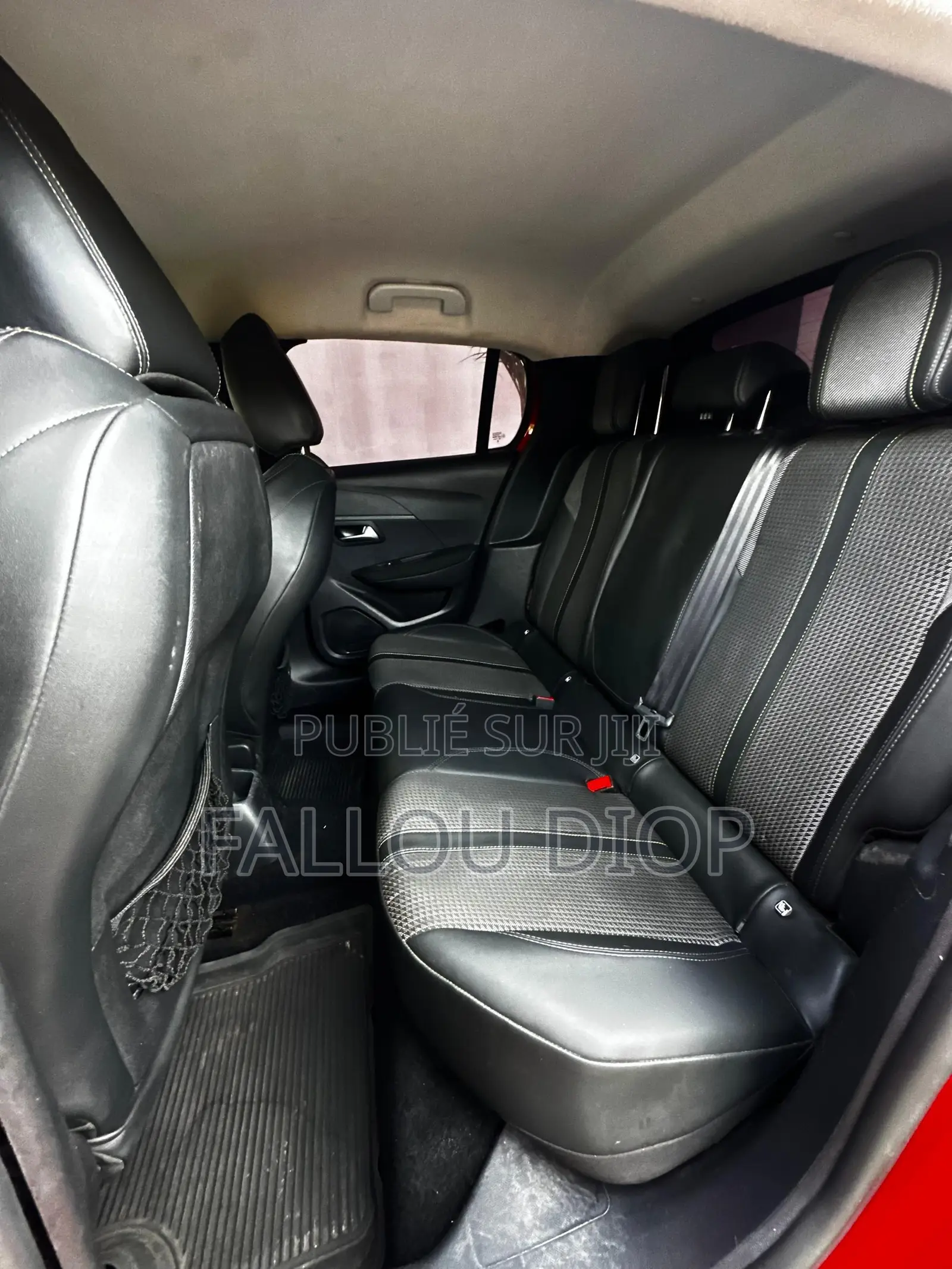 Peugeot 208 2023 Rouge