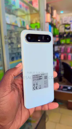 Nouveau Tecno Spark Slim 256 GB Blanc