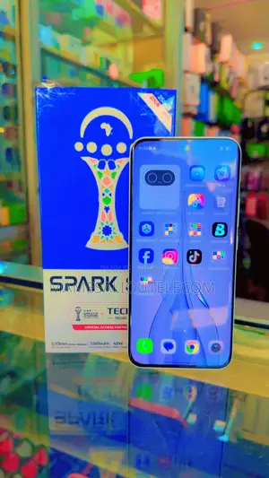 Nouveau Tecno Spark Slim 256 GB Blanc