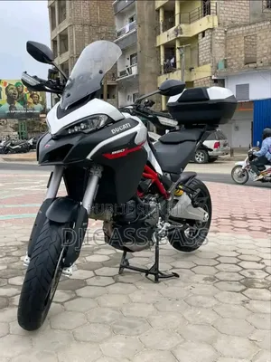 Ducati SuperSport 950 S 2023 Blanc