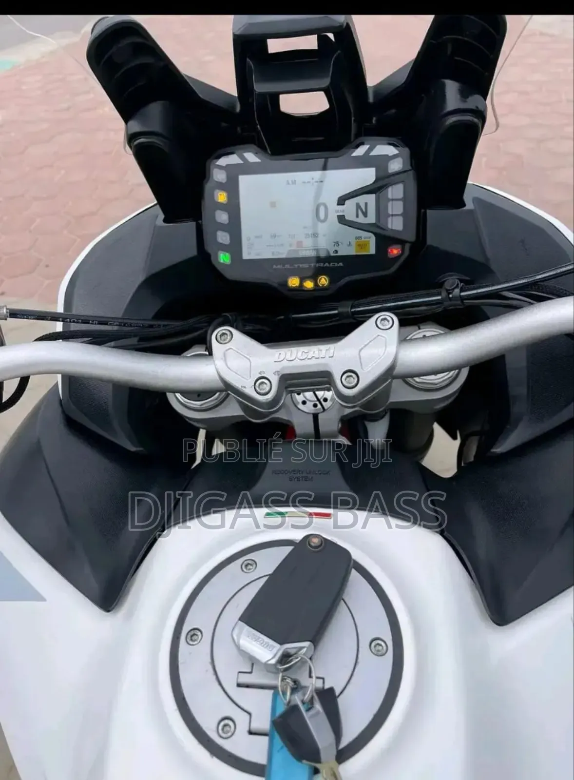 Ducati SuperSport 950 S 2023 Blanc