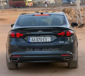 Ford Fusion Titanium 4dr Sedan AWD w/EcoBoost (2.0L 4cyl Turbo 6A) 2014