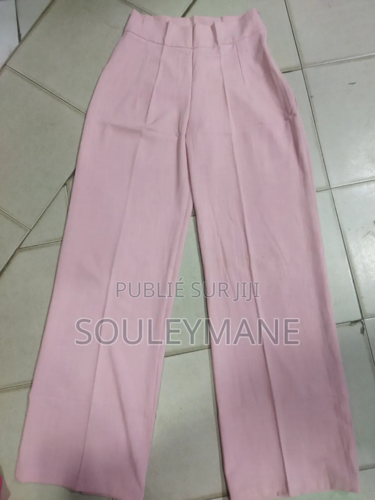 Des Pantalons Balarges Très Classes Disponible en Gros Et Détails