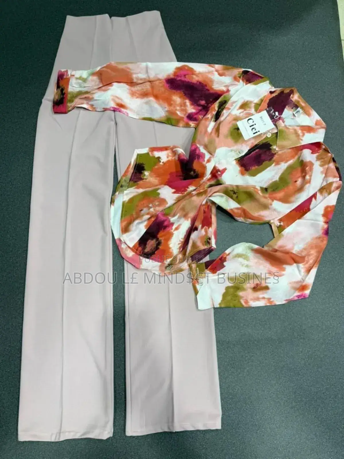 Ensemble Cici Bas Large Disponible