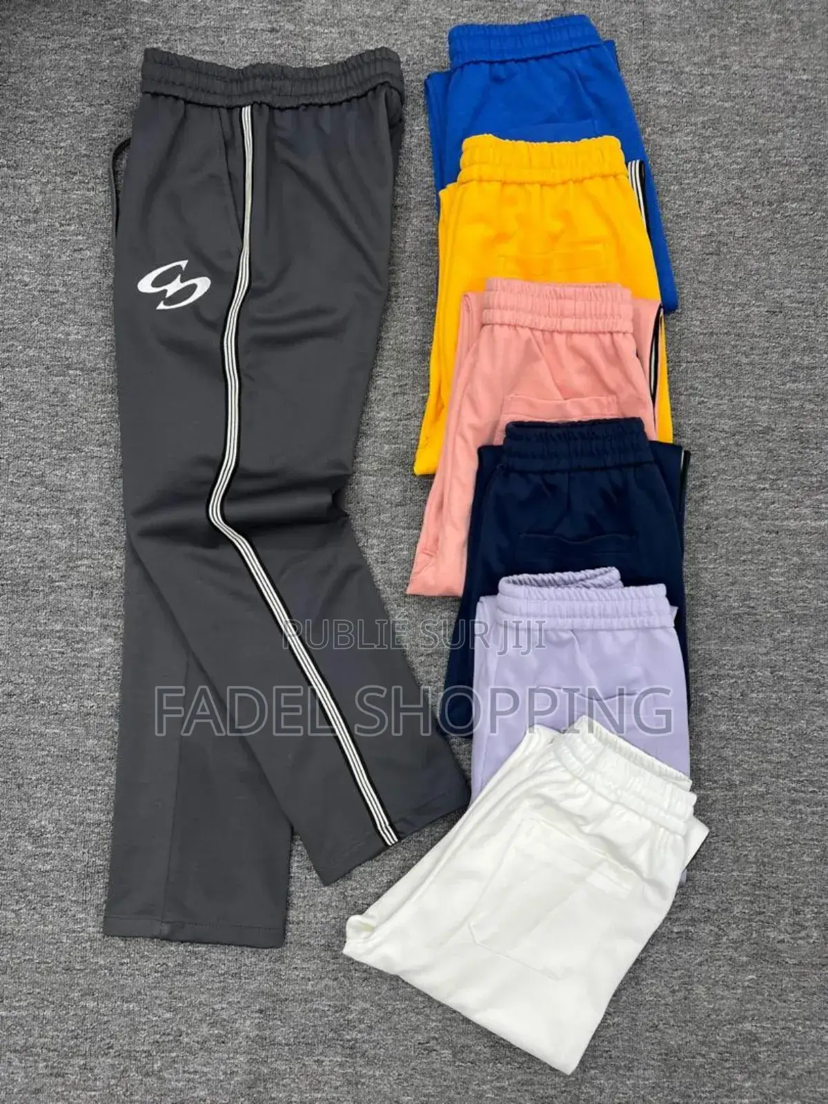 Des Vêtements Homme Et Femme Neuf Et Qualité