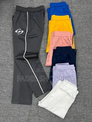 Des Vêtements Homme Et Femme Neuf Et Qualité