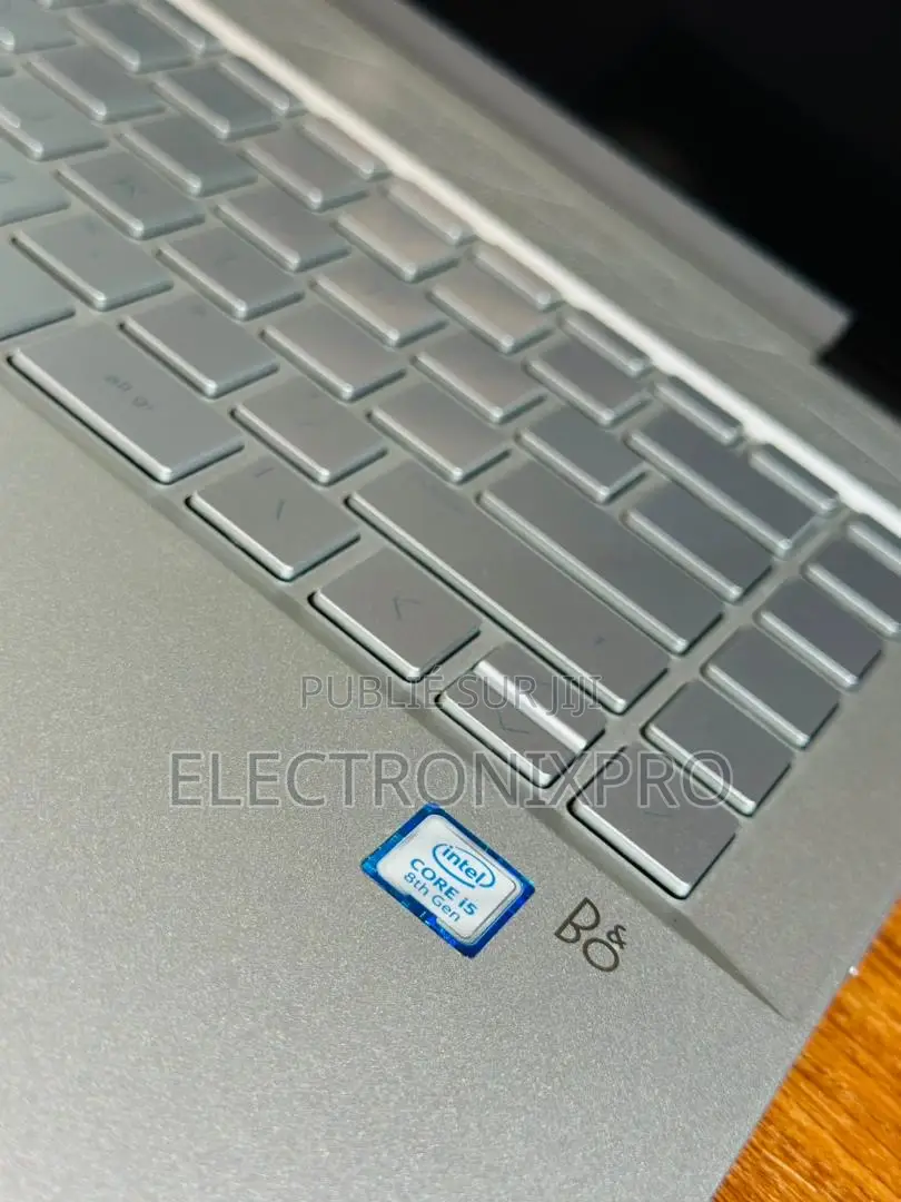 Ordinateur portable HP Pavilion 13 X360 8GB Intel Core i5 SSD 256GB