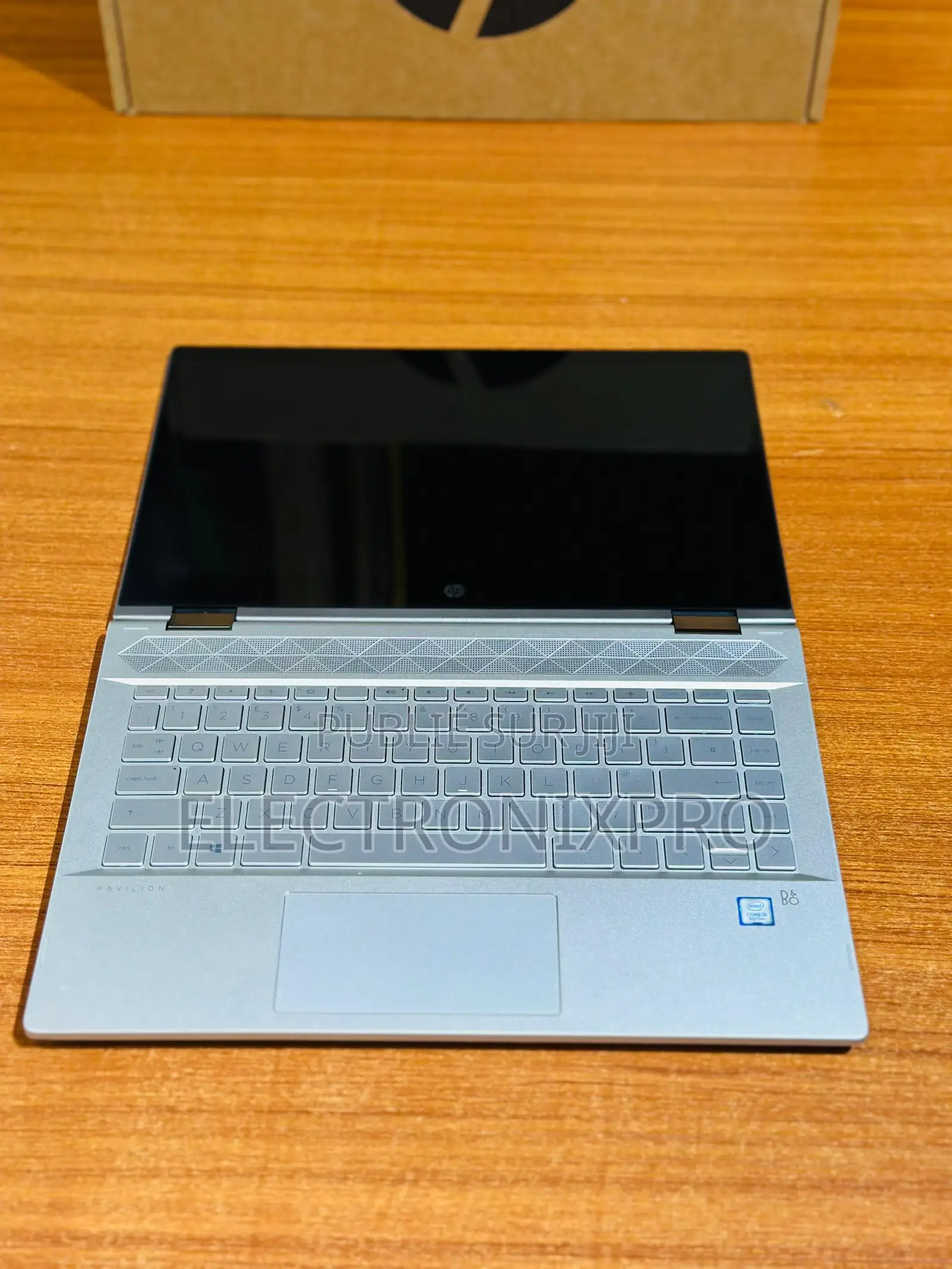 Ordinateur portable HP Pavilion 13 X360 8GB Intel Core i5 SSD 256GB