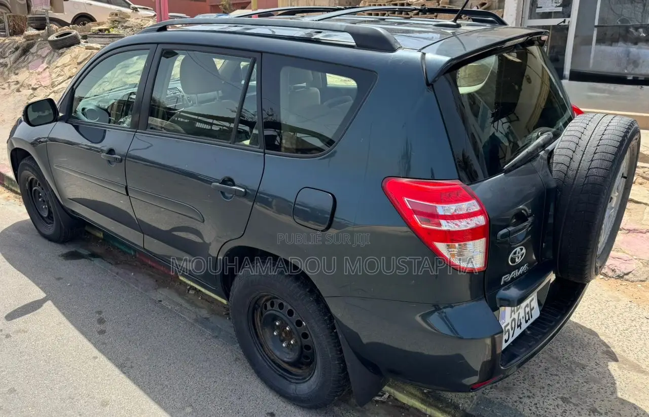 Toyota RAV4 LE 4dr SUV AWD (2.5L 4cyl 6A) 2015 Autre