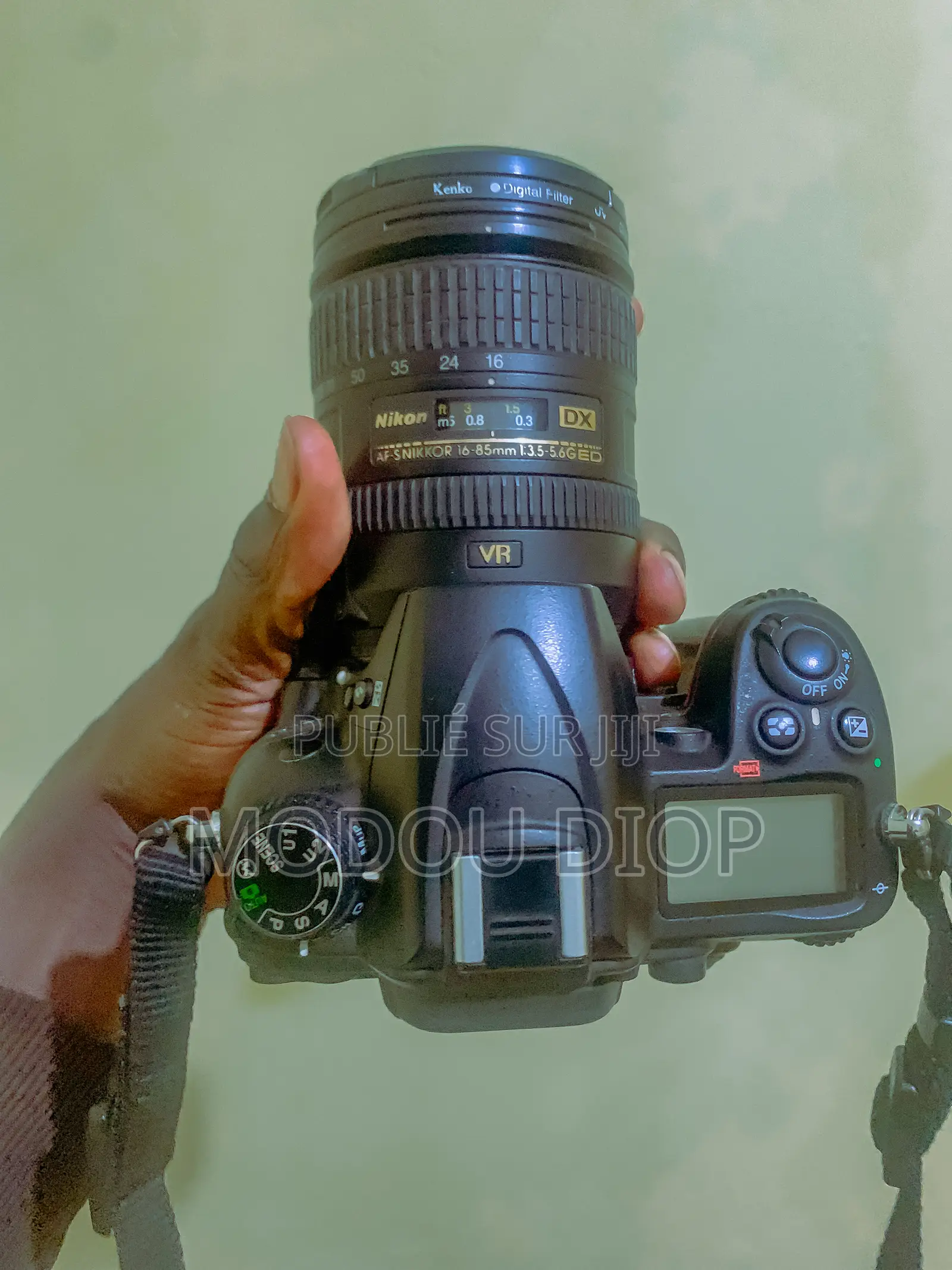 Nikon D7000 Avec 16-85mm Grand Angle Presque Neuf