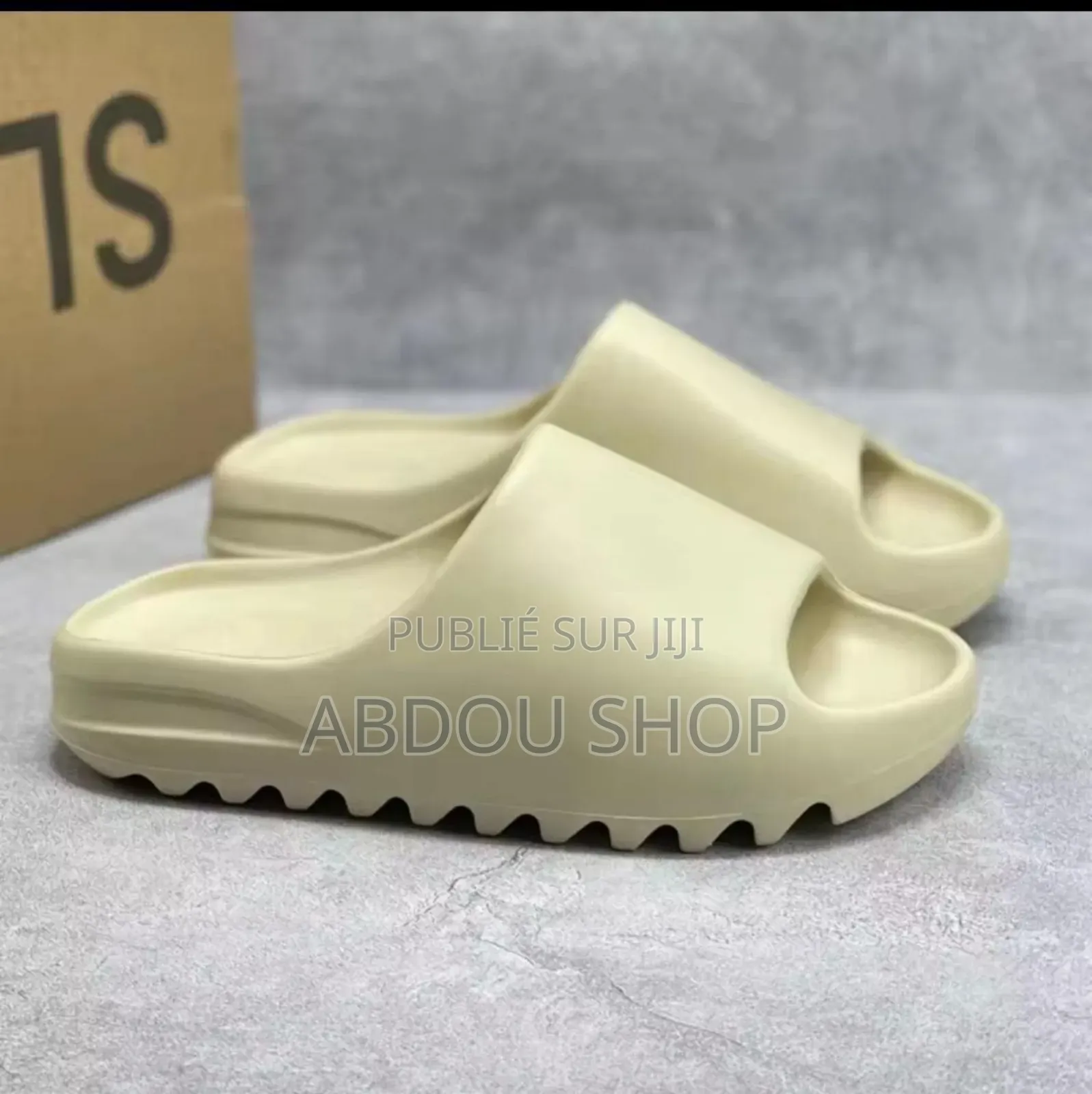 Chaussure Yezzy Sandale Yezzy Adidas Disponible
