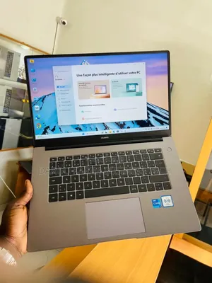 Nouveau Huawei Matebook D 15 16GB Intel Core i7 SSD 512GB