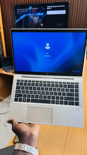 Nouveau HP EliteBook 840 G8 16GB Intel Core i5 SSD 256GB