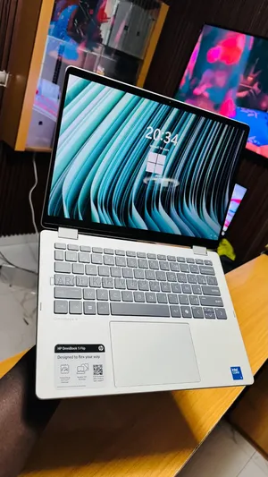 Nouveau HP OmniBook 5 Flip 8GB Intel Core Ultra 5 SSD 512GB