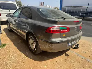 Renault Laguna 2009 Gris