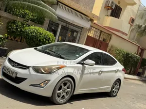 Hyundai Elantra Limited Sedan FWD (1.8L 4cyl 6A) 2013 Blanc