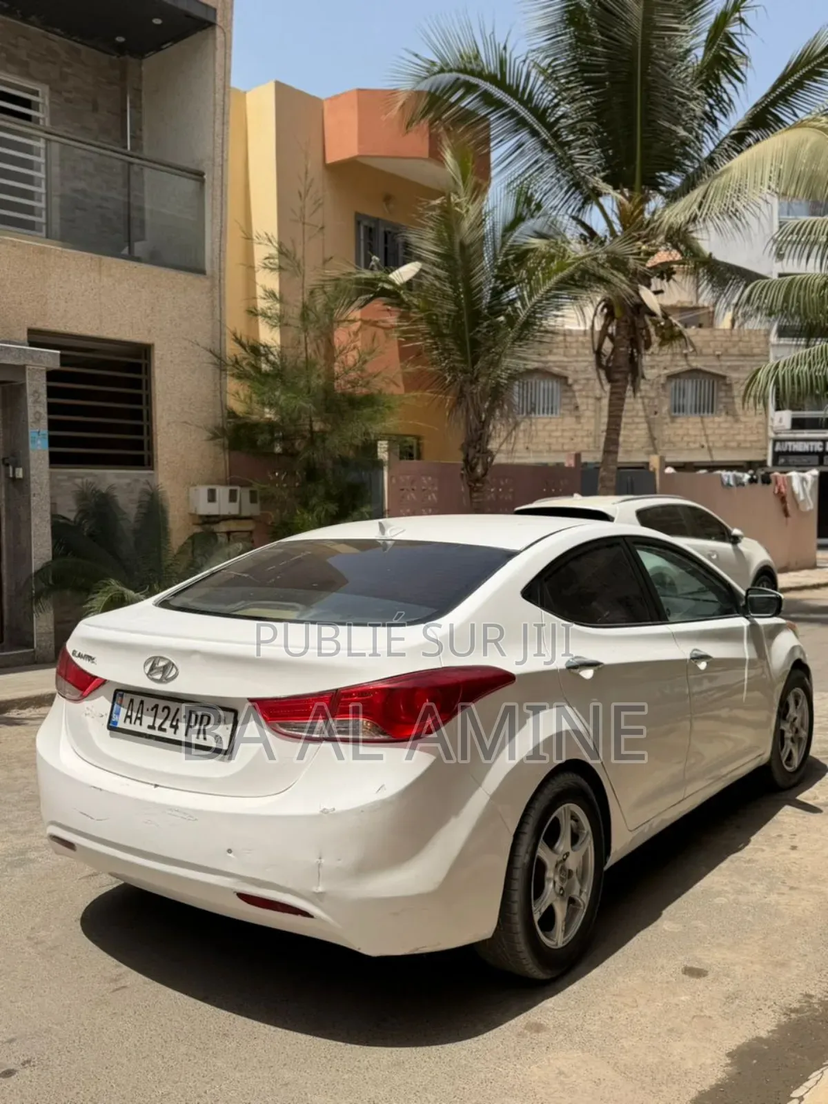Hyundai Elantra Limited Sedan FWD (1.8L 4cyl 6A) 2013 Blanc