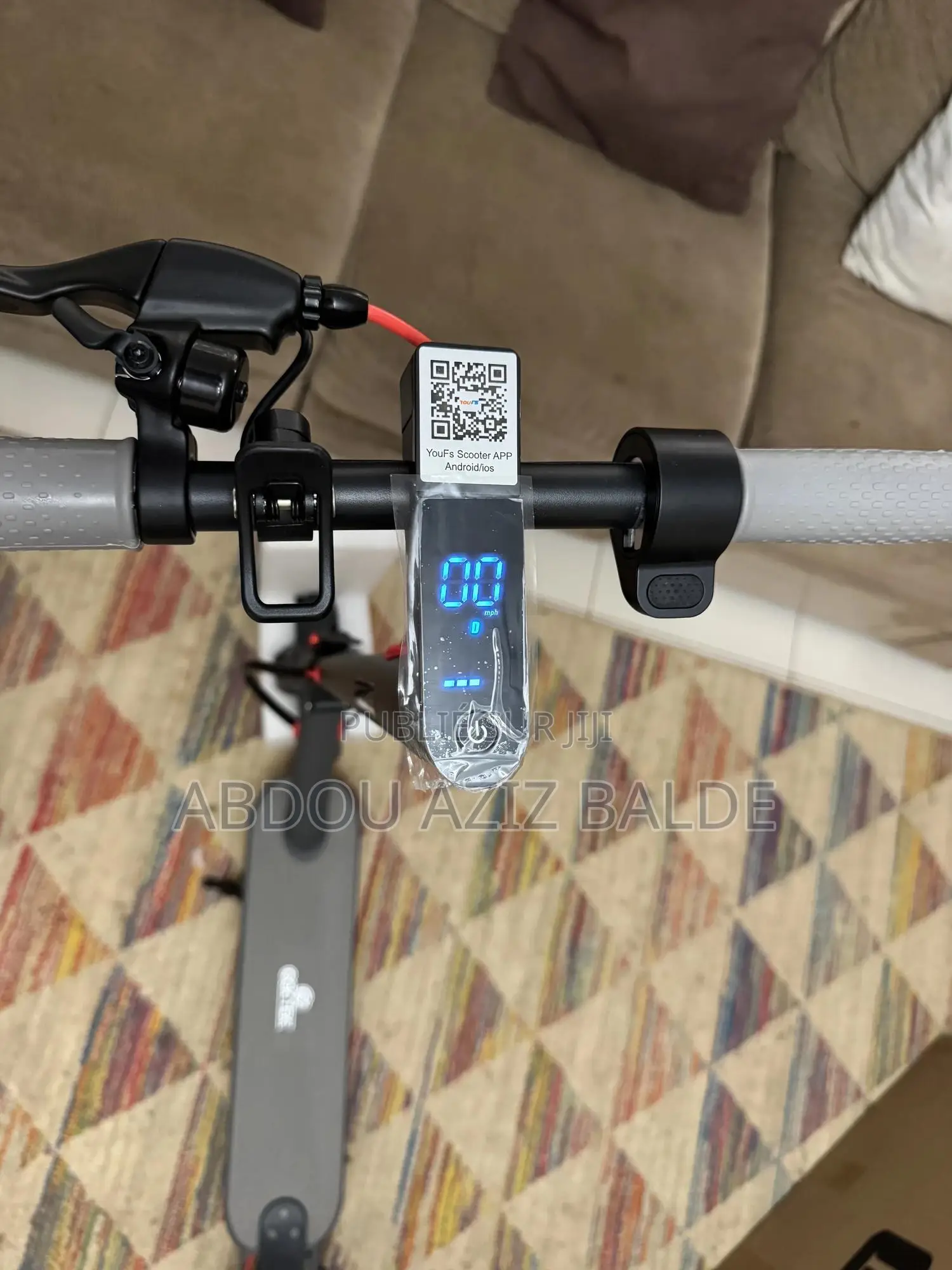 Nouveau Autre 2024 Gris