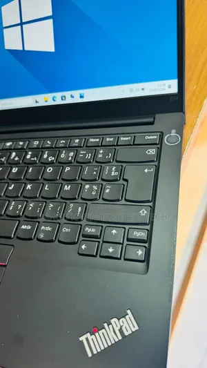 Nouveau Lenovo ThinkPad E14 Gen 4 16GB Intel Core i5 SSD 256GB