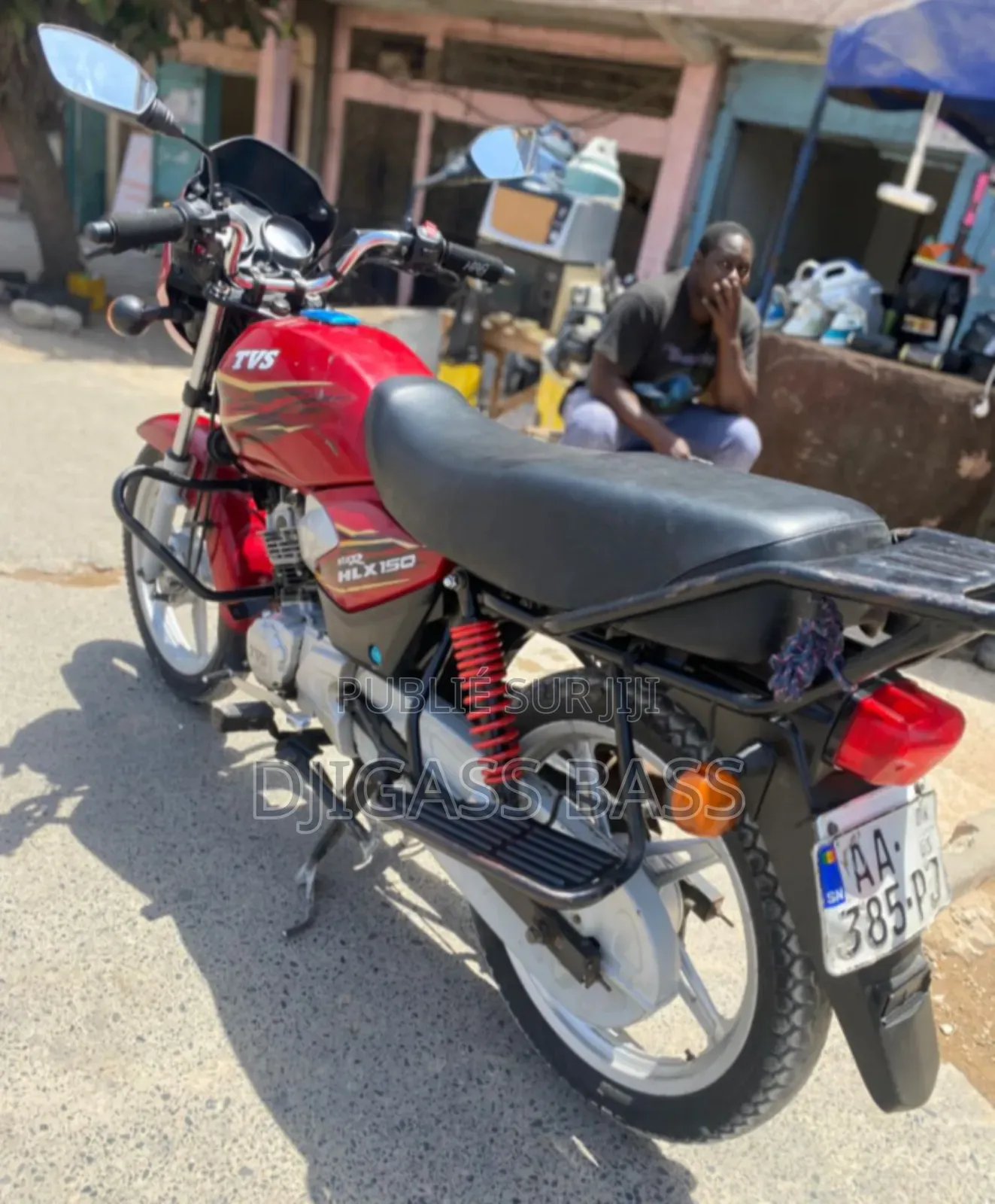 TVS HLX 125 2023 Rouge