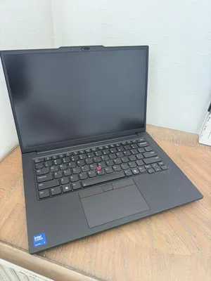 Nouveau Lenovo Thinkpad P14s 32GB Intel Core Ultra 7 SSD 1T