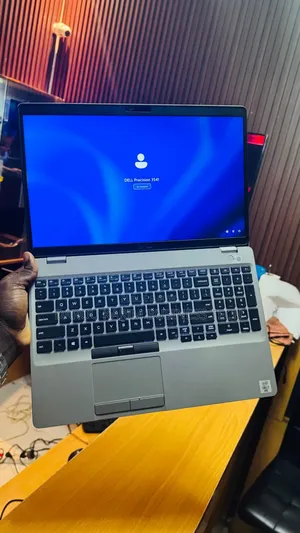 Nouveau Dell Precision 15 3551 16GB Intel Core i7 SSD 512GB