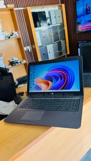 Nouveau HP ZBook 15u G4 16GB Intel Core i5 SSD 256GB