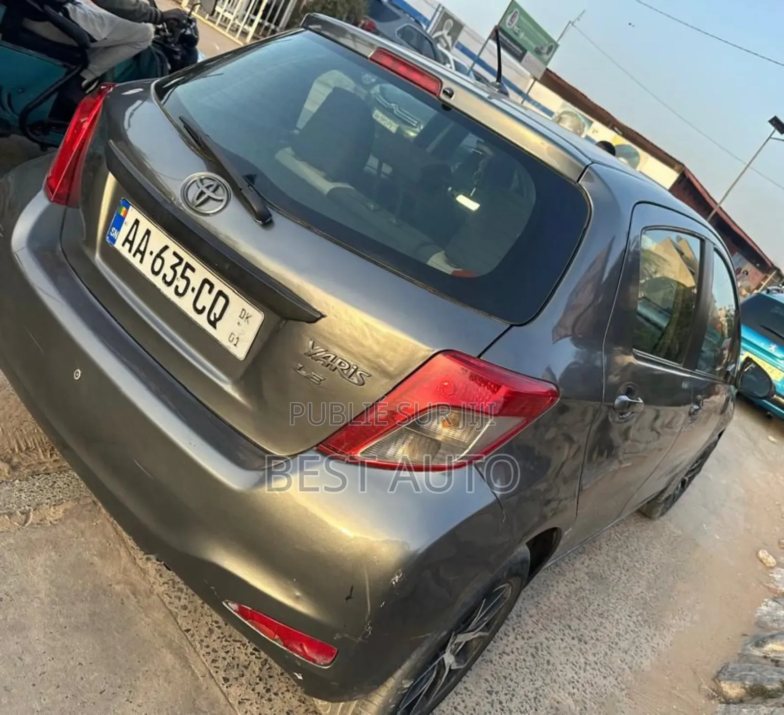 Toyota Yaris 2012 Gris