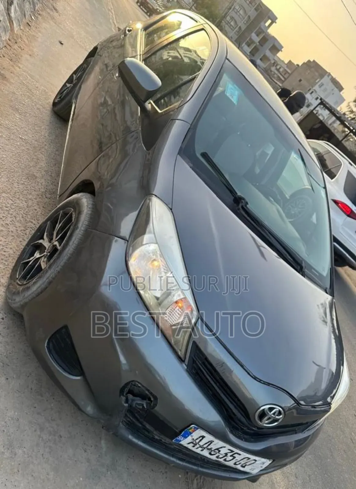 Toyota Yaris 2012 Gris