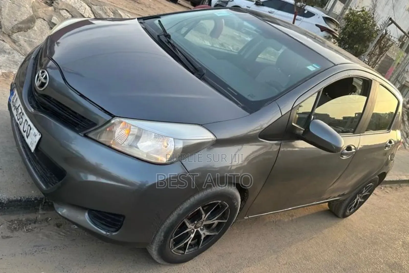 Toyota Yaris 2012 Gris