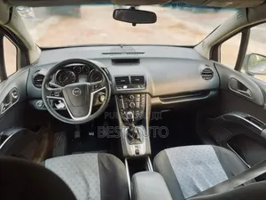 Opel Meriva 2013 Gris