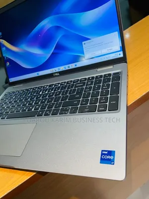 Nouveau Dell Latitude 5520 16GB Intel Core i7 SSD 512GB