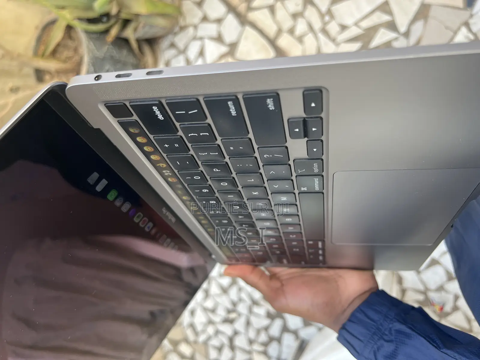 Nouveau Apple MacBook Pro 2020 16GB Intel Core i5 SSD 512GB