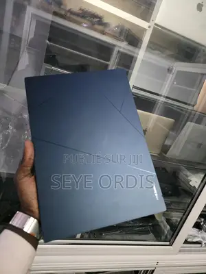 Nouveau Asus Zenbook 14 UX434 16GB Intel Core Ultra 7 SSD 1T