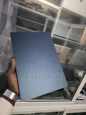 Nouveau Asus Zenbook 14 UX434 16GB Intel Core Ultra 7 SSD 1T