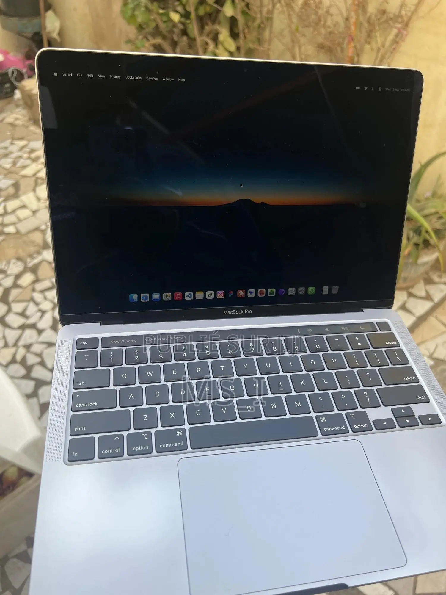 Nouveau Apple MacBook Pro 2020 16GB Intel Core i5 SSD 512GB